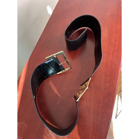 Vintage Gatefold Chanel 1980s Black Leather 24k Gold-Plated Filigree Belt main image 9
